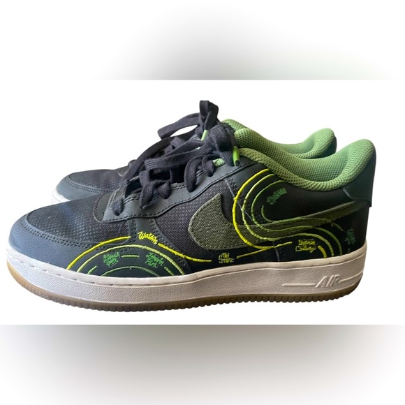 NIKE AIR FORCE 1 GS LOW BLACK / GREEN / MULTICOLOR Youth Size 7Y DV2204 001 - Picture 7 of 10